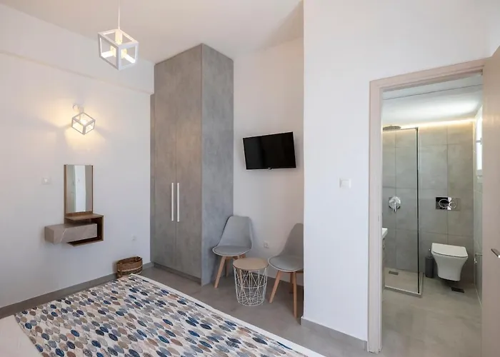 Memoir Di One Parikia (Paros)